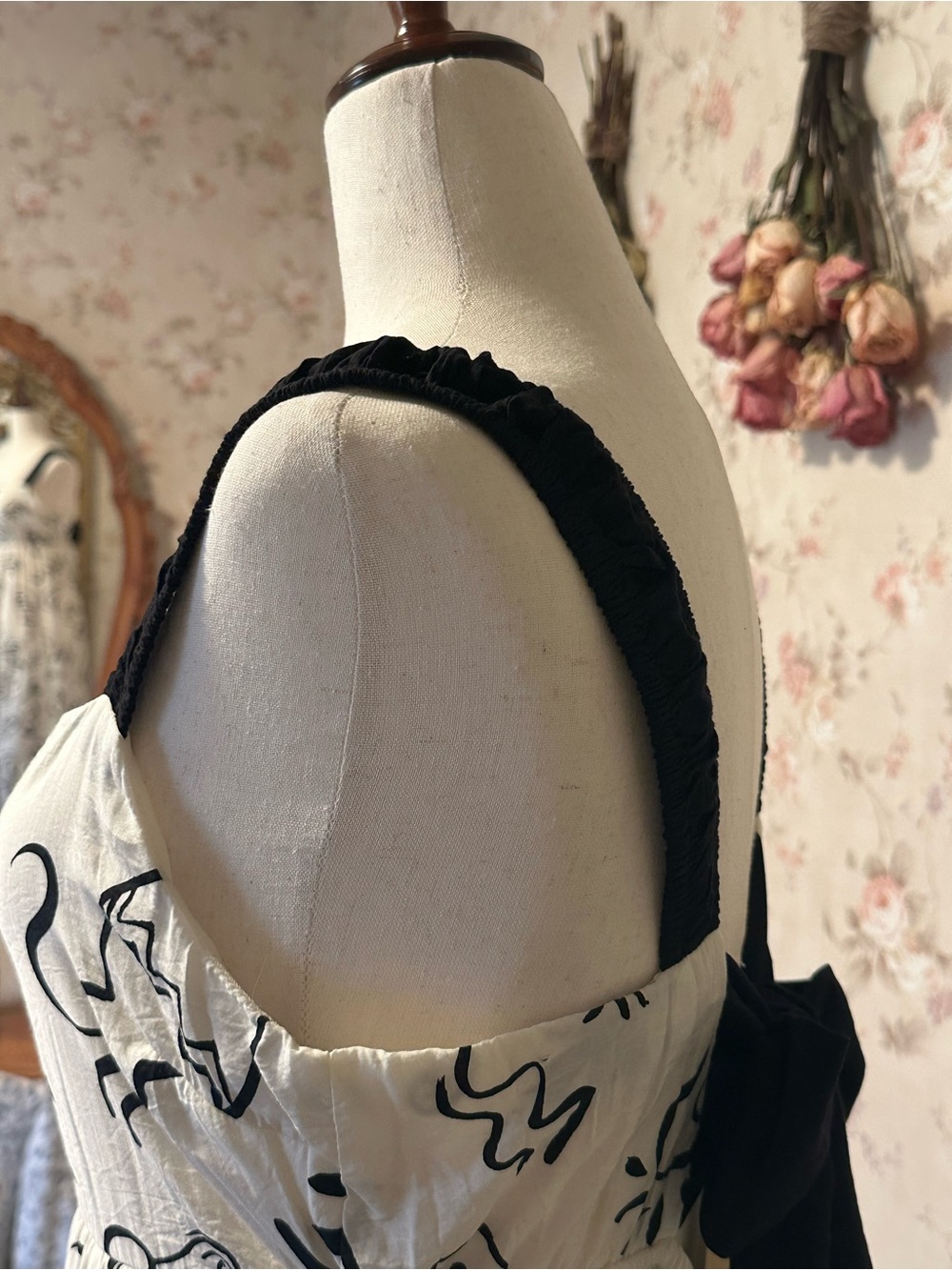 Maxi Dress By The River Doodle Print Tiered M Black White Bow Strap - Picture 11 of 16